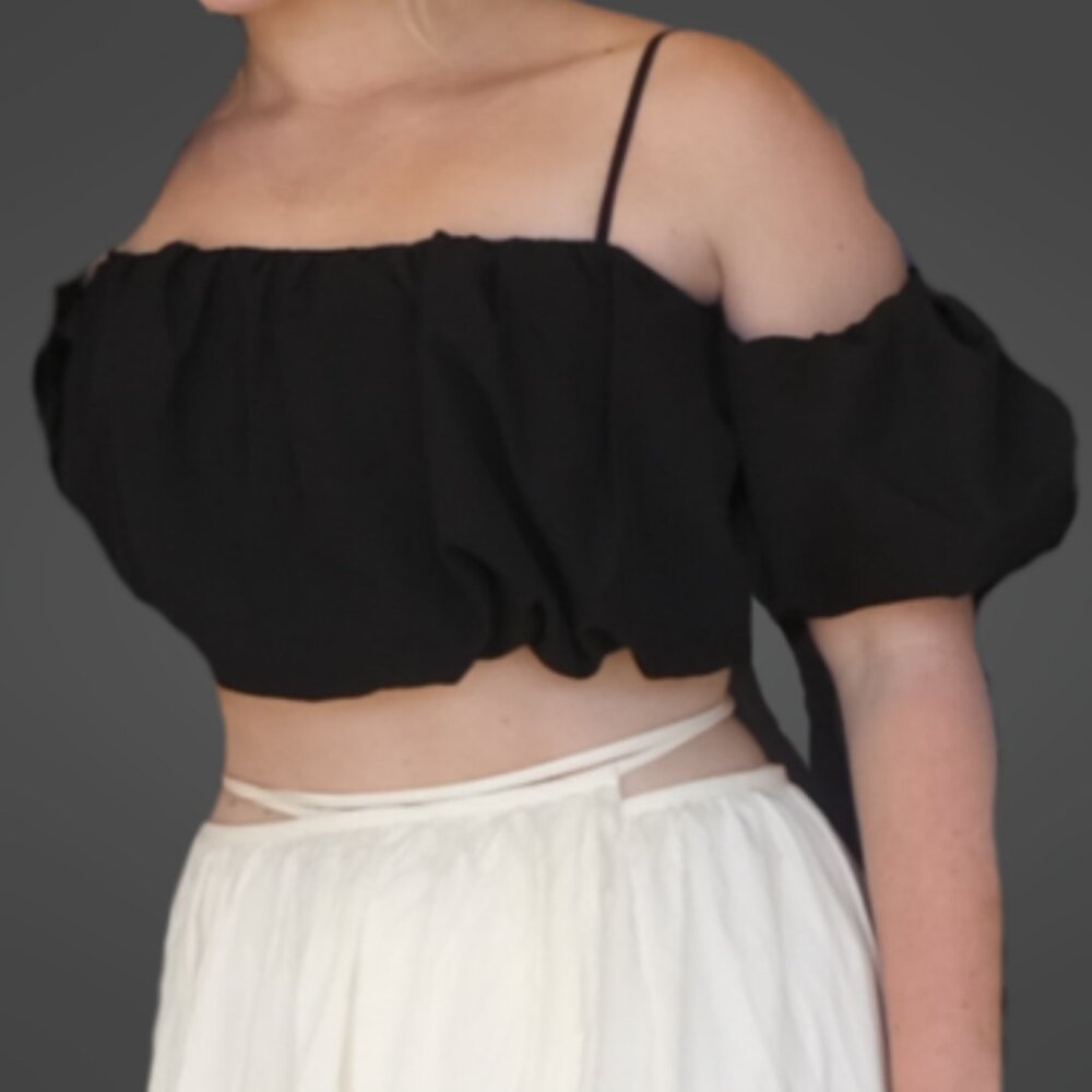 Puff Sleeve Convertible Off-Shoulder Crop Top in Black